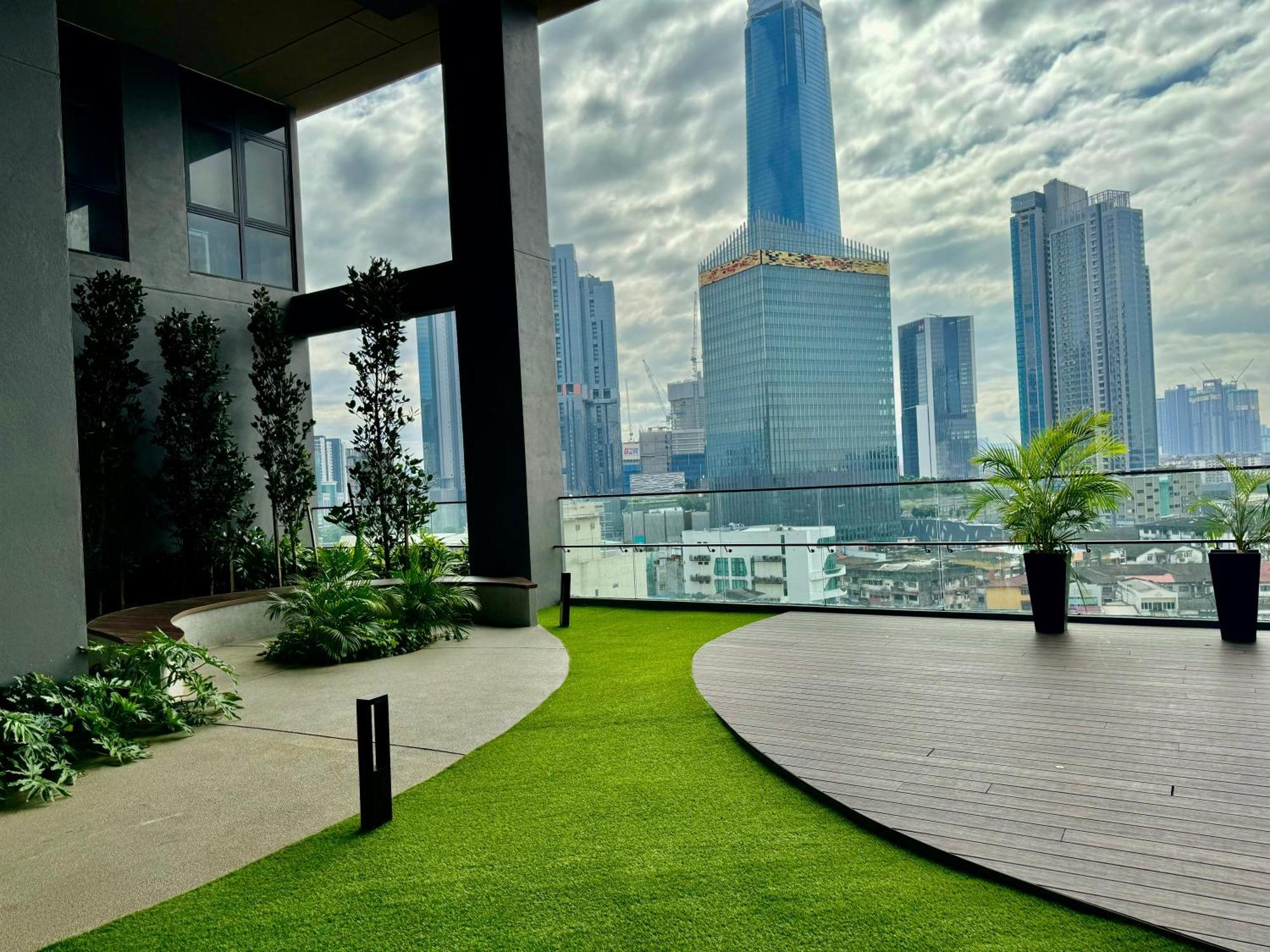 Klcc Suites At Axon By Skypool Kuala Lumpur Exterior photo