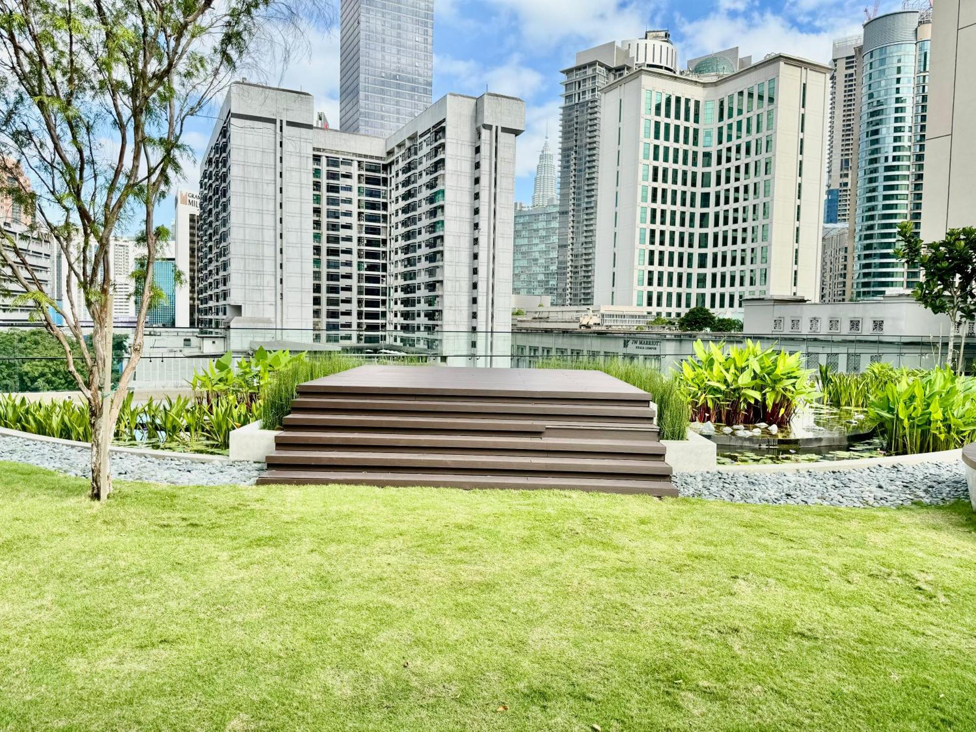 Klcc Suites At Axon By Skypool Kuala Lumpur Exterior photo