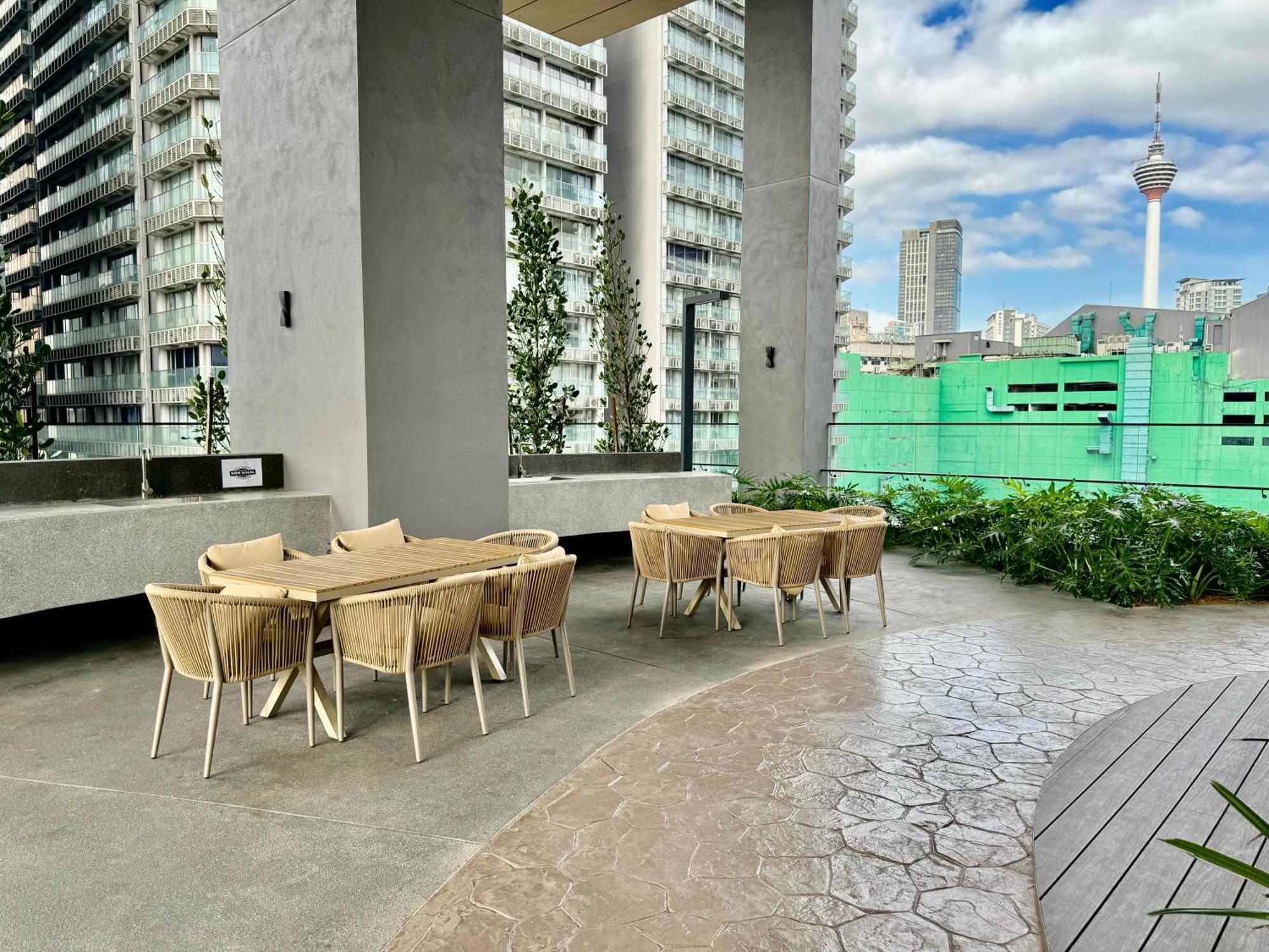 Klcc Suites At Axon By Skypool Kuala Lumpur Exterior photo
