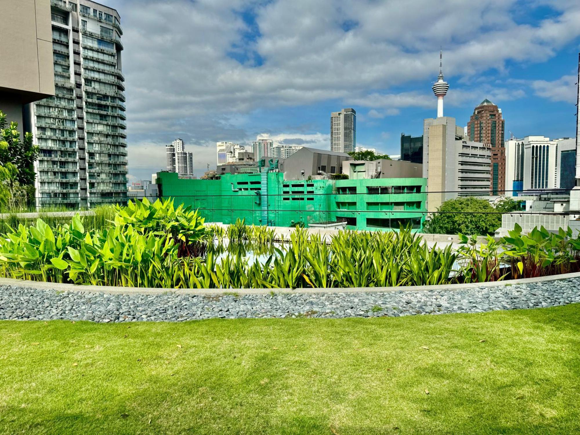 Klcc Suites At Axon By Skypool Kuala Lumpur Exterior photo