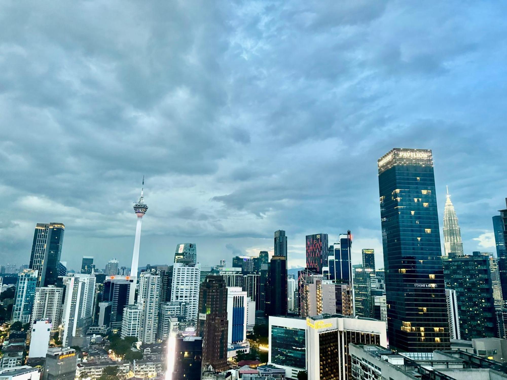 Klcc Suites At Axon By Skypool Kuala Lumpur Exterior photo
