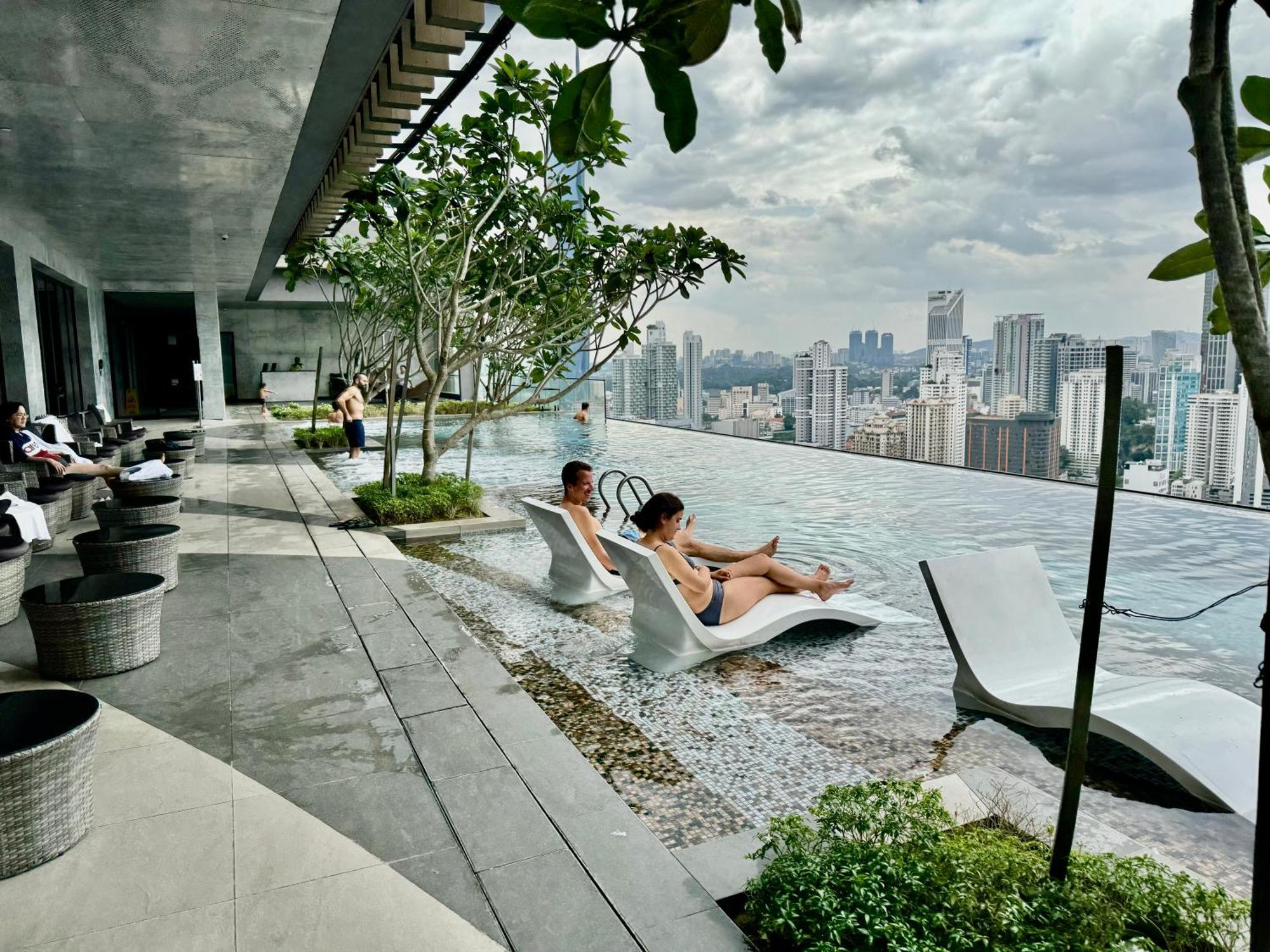 Klcc Suites At Axon By Skypool Kuala Lumpur Exterior photo