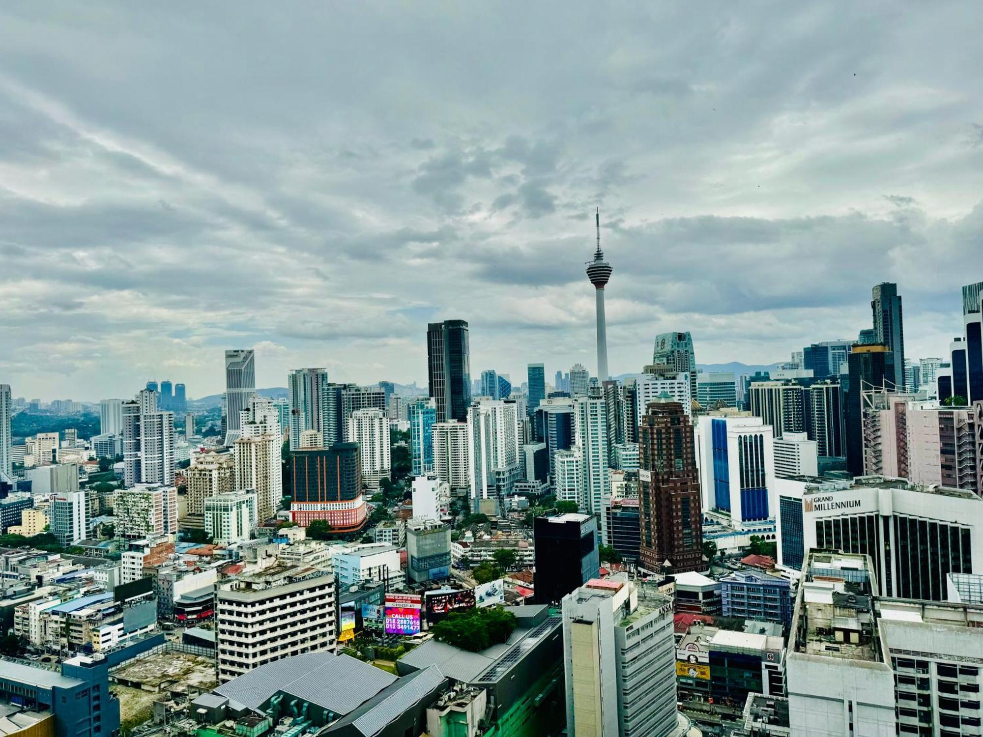 Klcc Suites At Axon By Skypool Kuala Lumpur Exterior photo