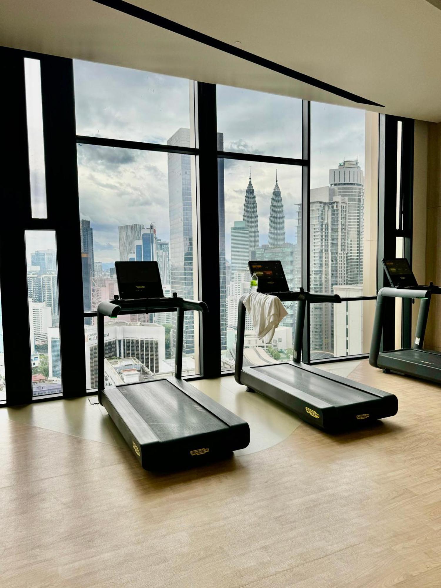 Klcc Suites At Axon By Skypool Kuala Lumpur Exterior photo